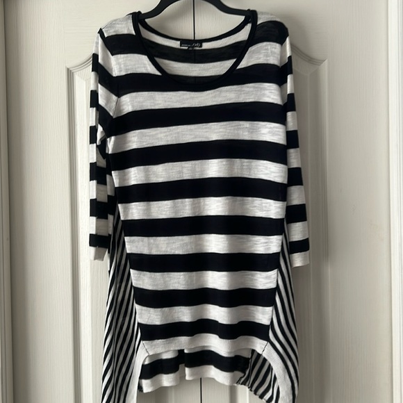 3/4 sleeve RxB sweater. - Picture 1 of 8